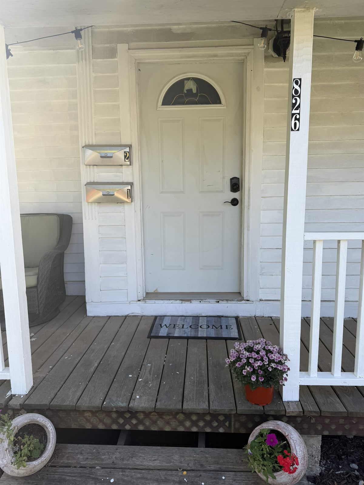 Front entrance to Rose's Barn Loft at 826 E Center Street