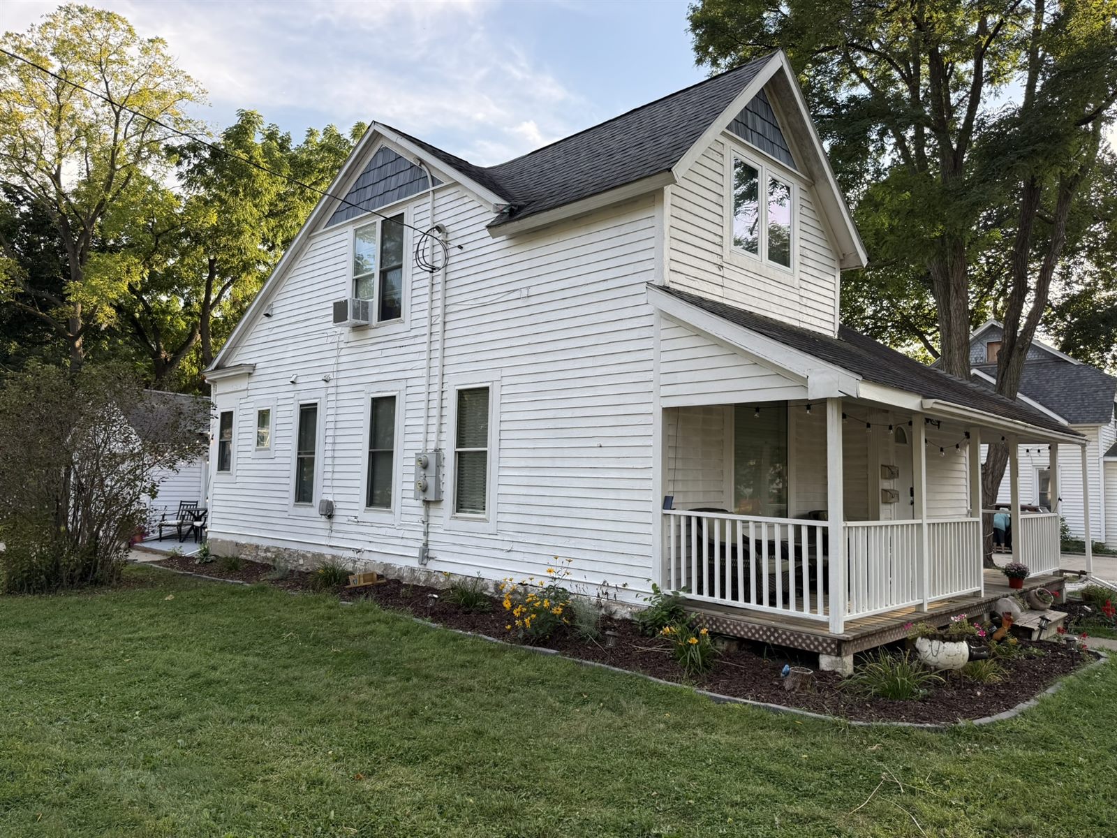 Exterior of Rose’s Barnhouse at 826 E Center Street in Rochester
